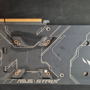 ASUS ROG STRIX 라데온 RX 5700 XT