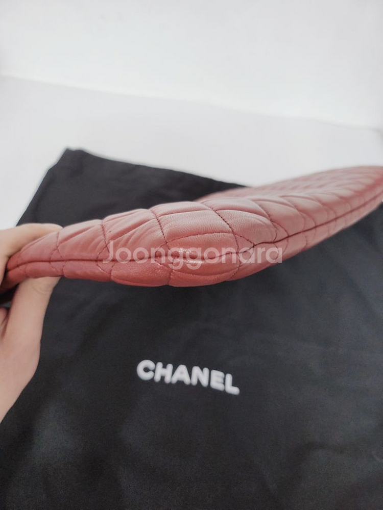 샤넬 버건디 램스킨 보이 금장 클러치백 라지--4