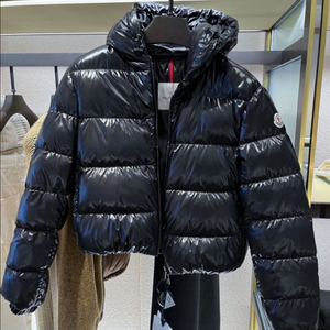 몽클레르 바야드 숏패딩 원가 235 진짜급처!!!!