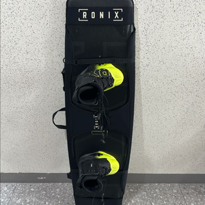 24년식 RONIX RXT 데크.바인딩 팝니다