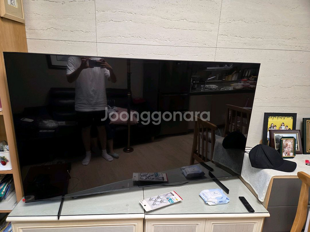 삼성 65인치 UHD 스마트 TV 스탠드형 팝니다.--0