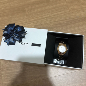 DKNY 여성 시계