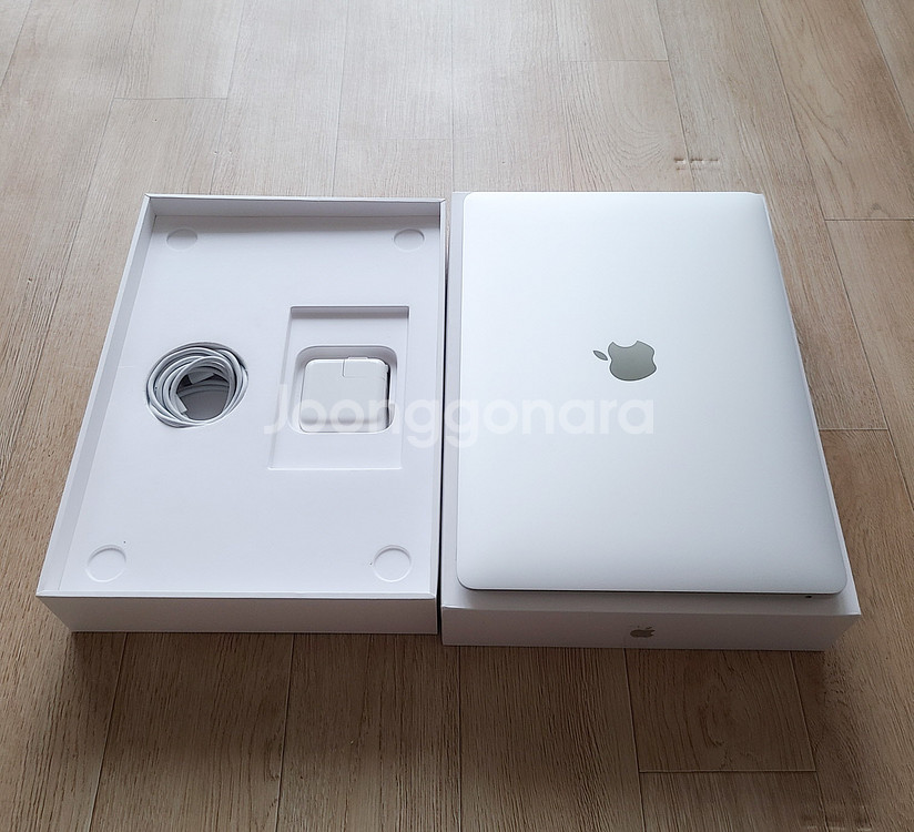 맥북에어2020 고급형 i5 쿼드코어/512GB--0