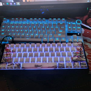 우팅 60he 키보드 팝니다