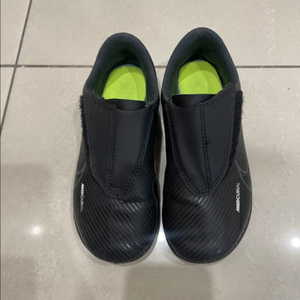 남아 나이키 풋살화