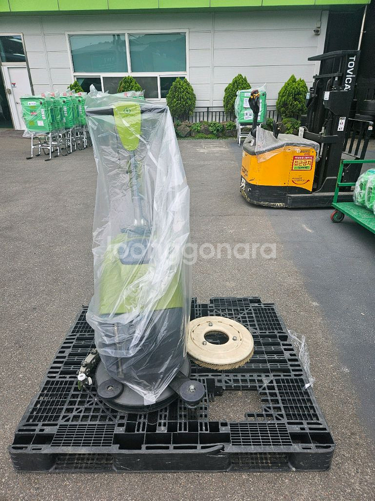 스크러버(자동바닥세척기)--1