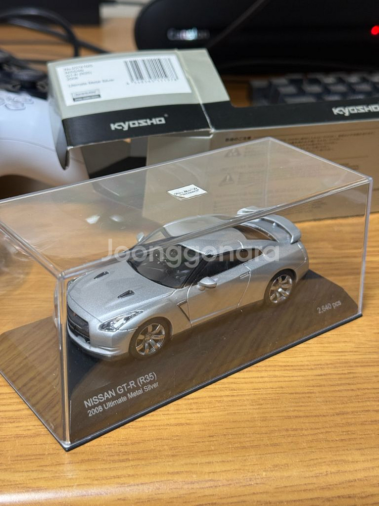 1/43 교쇼 닛산 GTR R35 실버--1