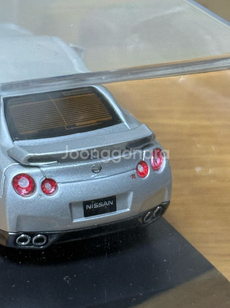 1/43 교쇼 닛산 GTR R35 실버--4