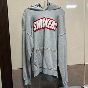스니커즈 회색 후드티