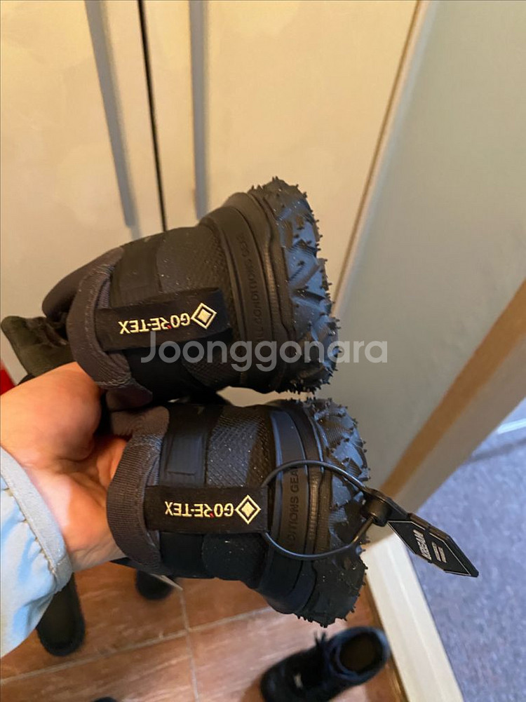 새상품 나이키 ACG 마운틴 플라이 고어텍스 블랙260--4