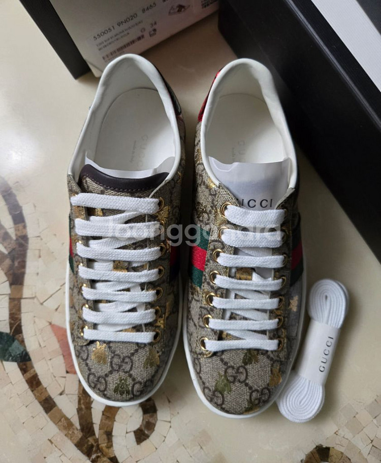 GUCCI 꿀벌 삼선 스니커즈(34 /210mm)--1