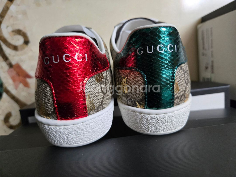 GUCCI 꿀벌 삼선 스니커즈(34 /210mm)--2