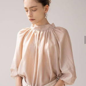 킨더살몬 토스트 블라우스 연무드 하객룩 원피스 웨이브