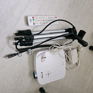 lg 빔프로젝트 판매합니다.