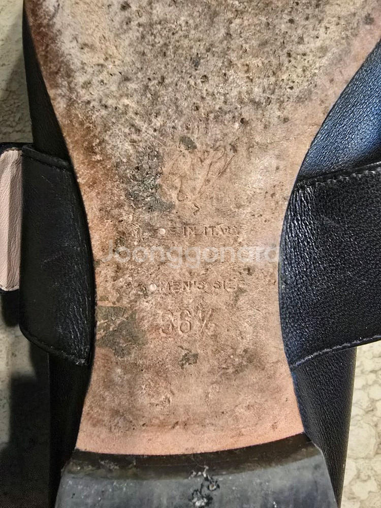 [정품] 로저비비에 플랫 230 Roger Vivier--7