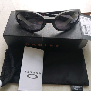 오클리 아이자켓 리덕스 새상품