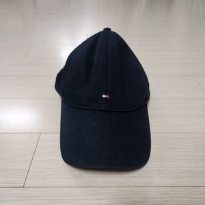 타이힐피거 로고 자수가 이쁜 볼캡 모자 분양합니다.