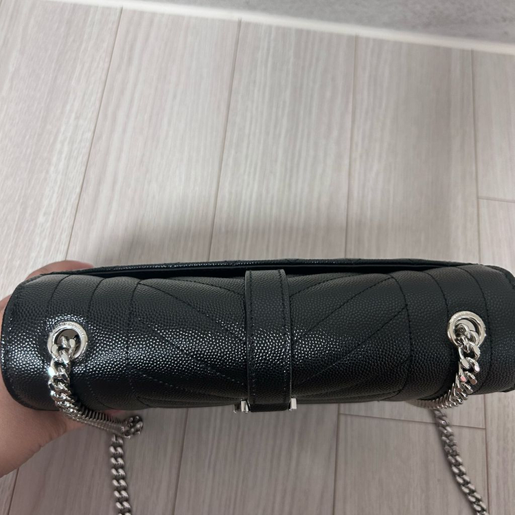 입생로랑가방 ENVELOPE SMALL IN QUILT 이미지