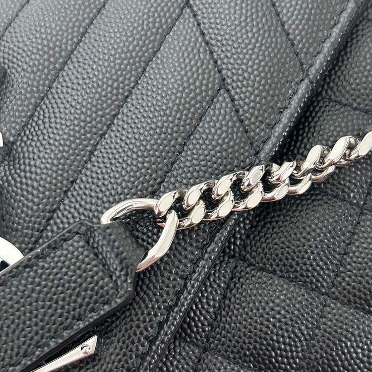 입생로랑가방 ENVELOPE SMALL IN QUILT 이미지