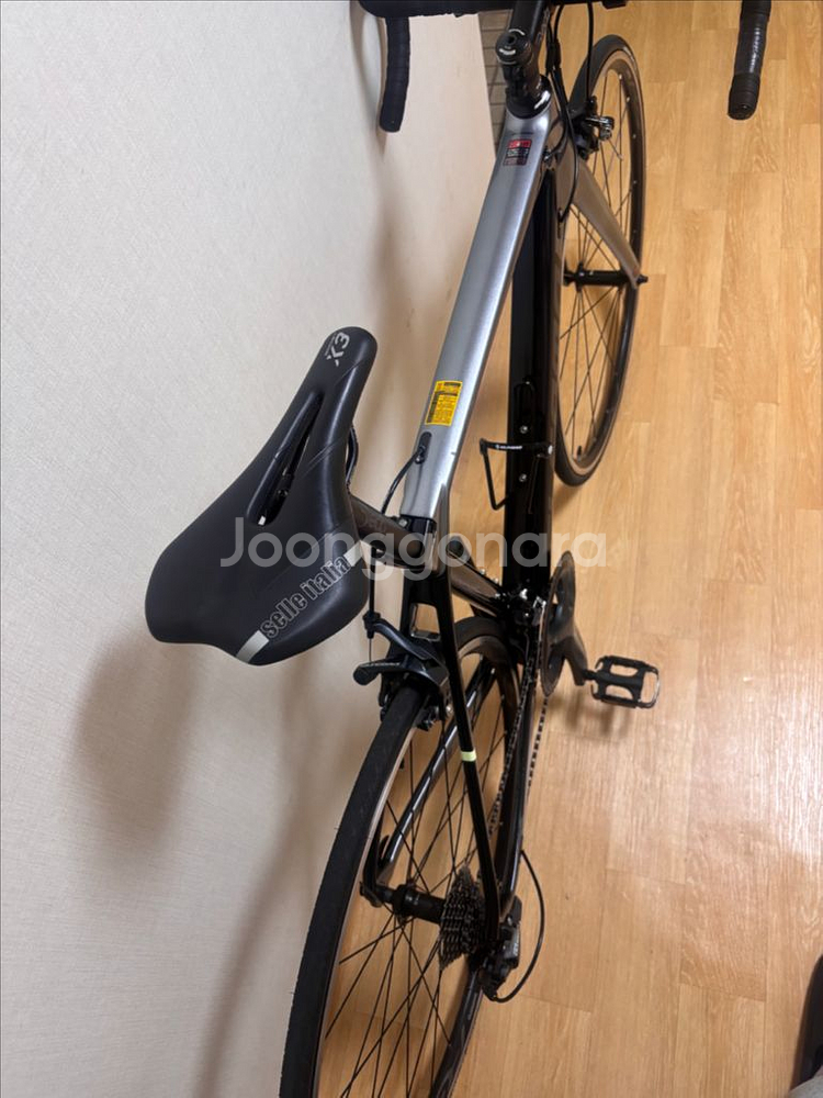 엘파마 R8000 풀카본 울테그라 로드자전거 팔아요--6