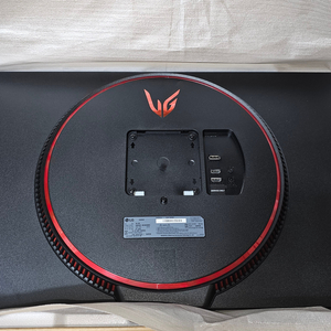 LG 32GP83B 팔아요