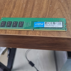 크루셜 ddr4 pc4 2133 8gb 램 팝니다
