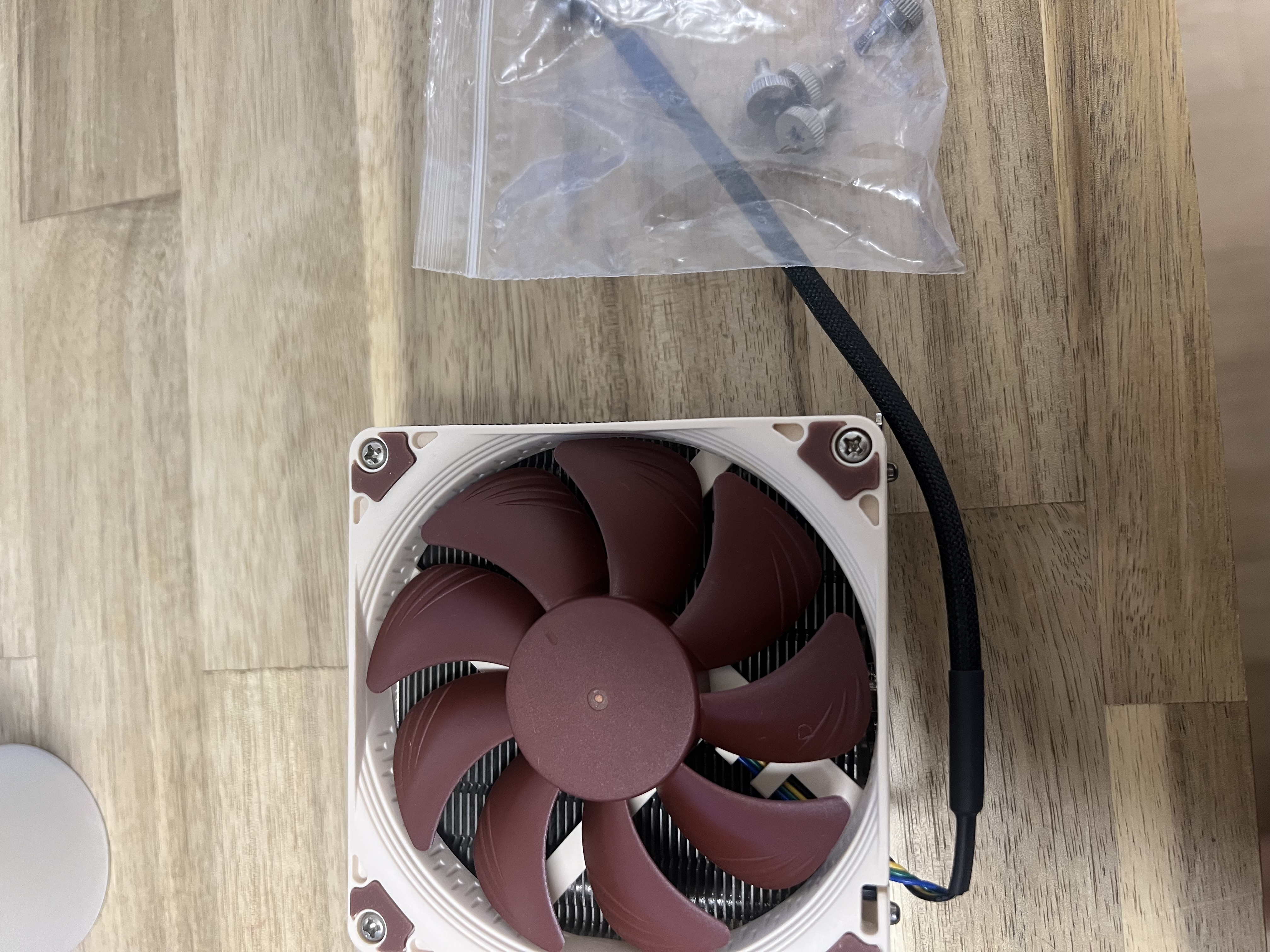녹투아 CPU 쿨러 NH-L9i 팝니다.