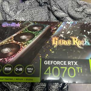 이엠텍 게이밍락 RTX 4070 Ti 게이밍 그래픽카드