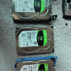 2tb hdd 3개 4tb 1개