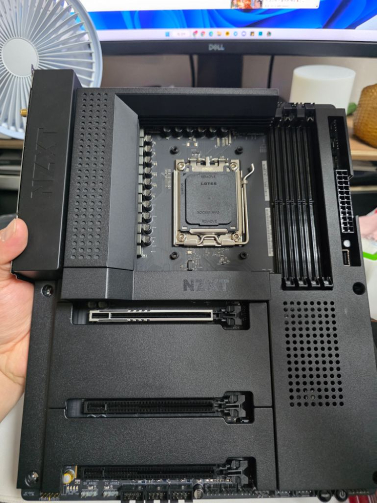 NZXT N7 B650E 블랙 풀박스--1