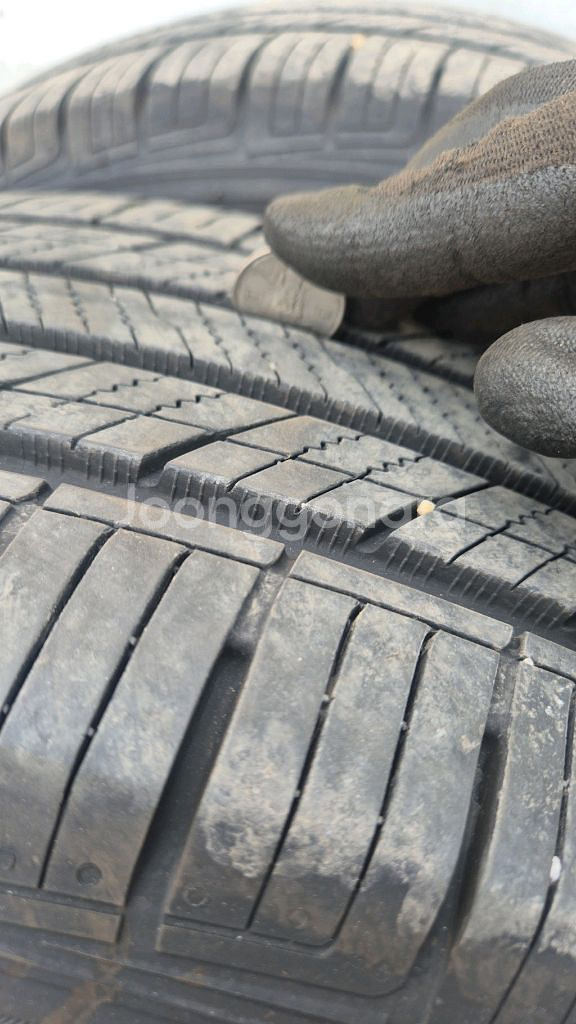 휠,타이어90%이상4짝1대분225-60-17--1