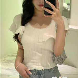 리브아워 레이스 티셔츠 새상품