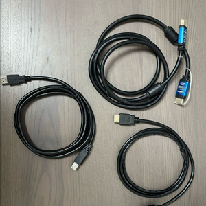 hdmi 2개, dp 1개, ss 1개 케이블 일괄