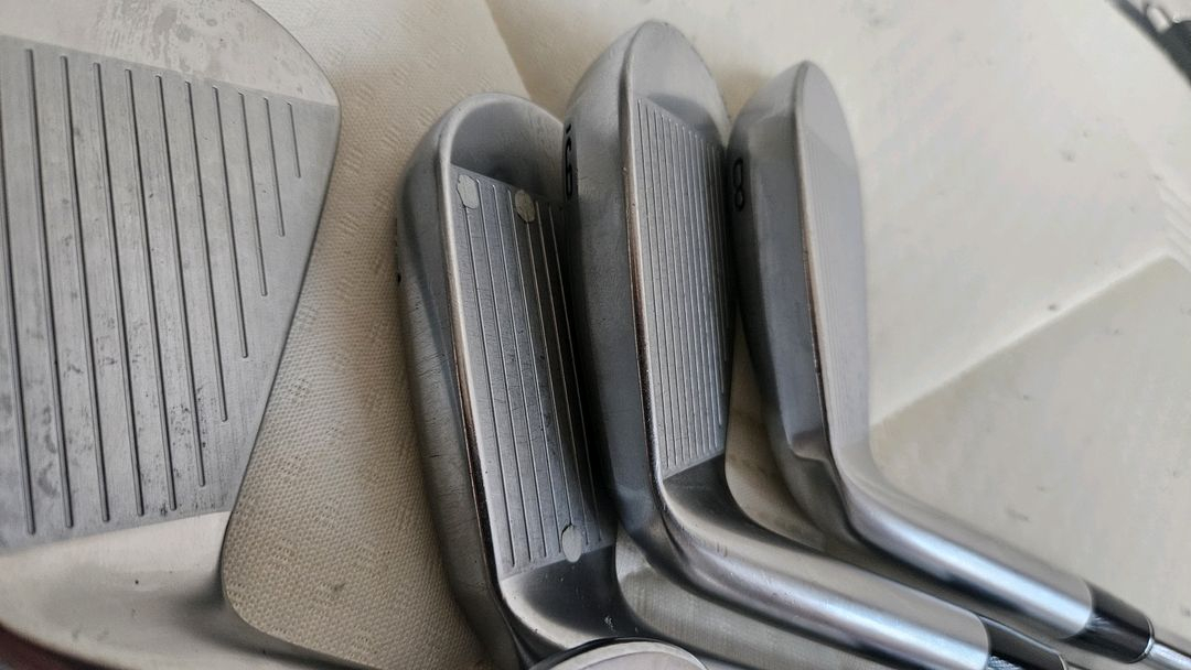 급처스릭슨 Z-FORGED II 아이언 판매합니다--2