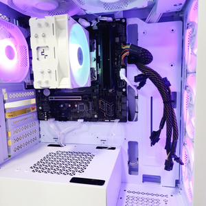 게이밍컴퓨터 9800x3d 반본체 팝니다
