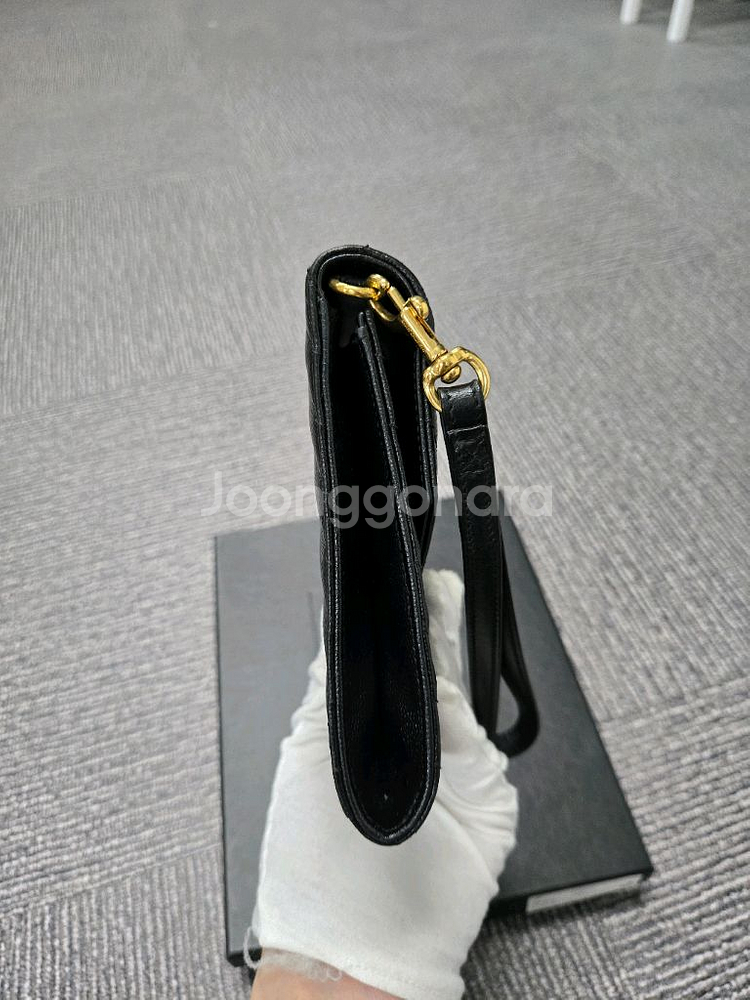 [정품]입생로랑 엔벨로프 클러치백--2