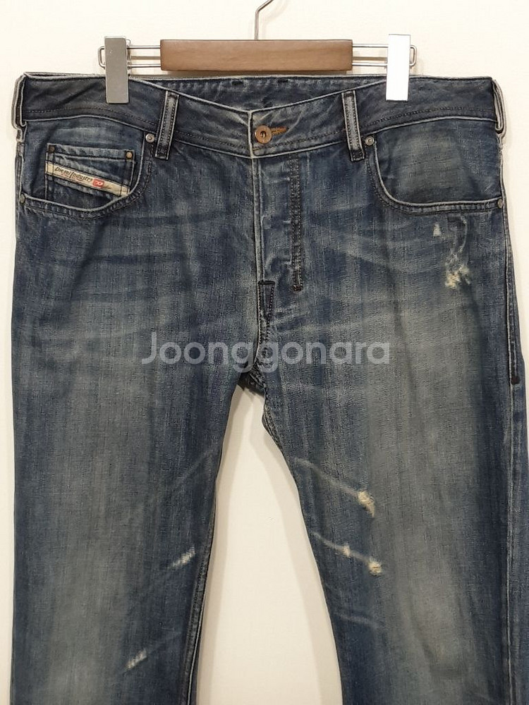 (34) 디젤 부츠컷 청바지 중청 자티니 데님팬츠--1