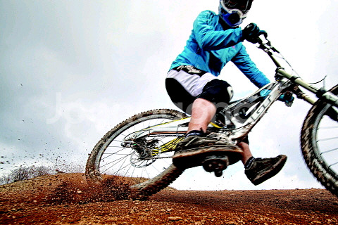 풀샥 다운힐 mtb 삽니다--0