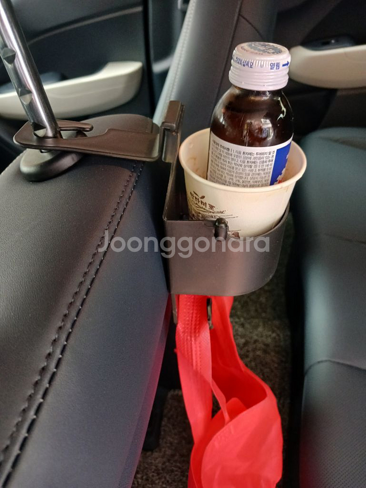 [새것/무료배송] 자동차 뒷좌석 헤드레스트 장착 컵홀더--5