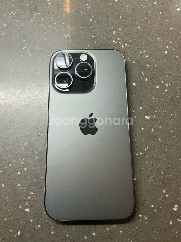 아이폰 16pro 블랙 티타늄 128GB--1