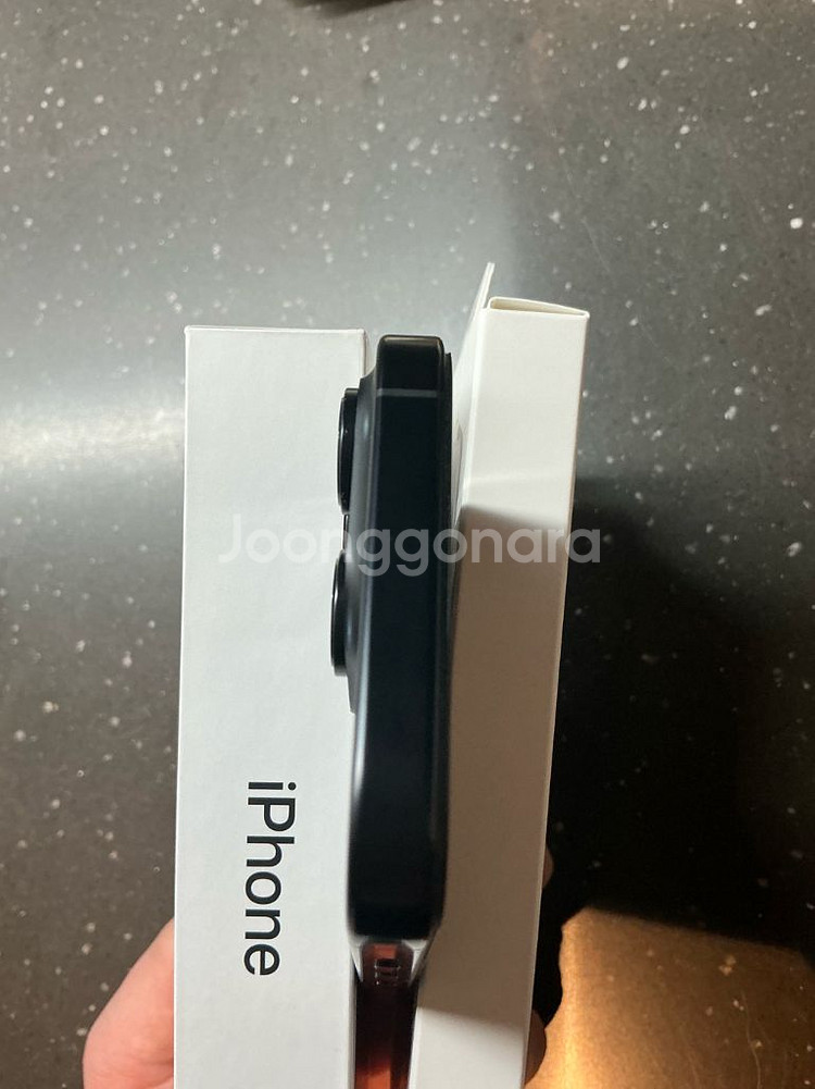 아이폰 16pro 블랙 티타늄 128GB--4