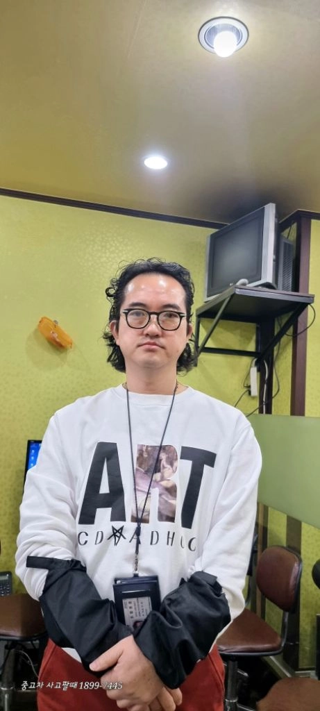 고급 수입 티타늄 안경테 신품입니다. 이미지