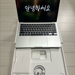 S급 ) 맥북 에어 M4 13인치 16gb 256ssd
