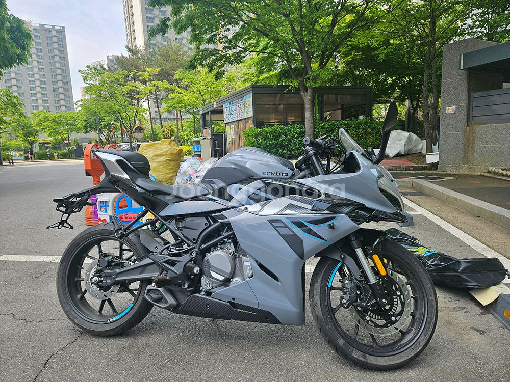 CFMOTO 300SR 오토바이 팝니다.(27KM)--0