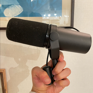 슈어 SM7B(다이나마이트 증폭기 포함)