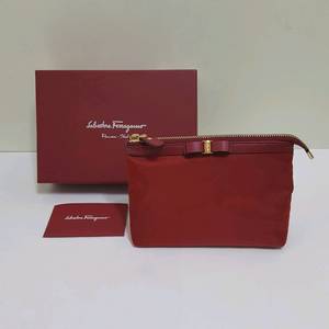 가격인하> 정품 페라가모 리본 파우치 (리폼가능)