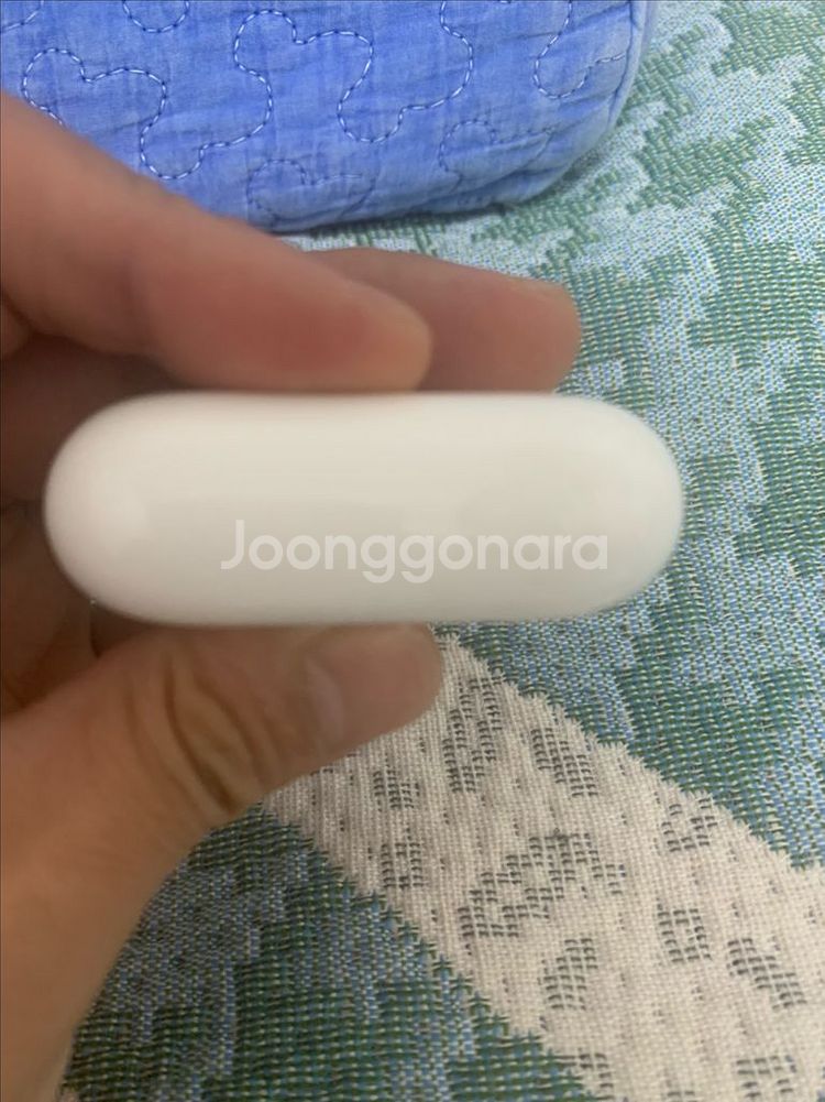 에어팟프로2a2700본체팝니다.--3
