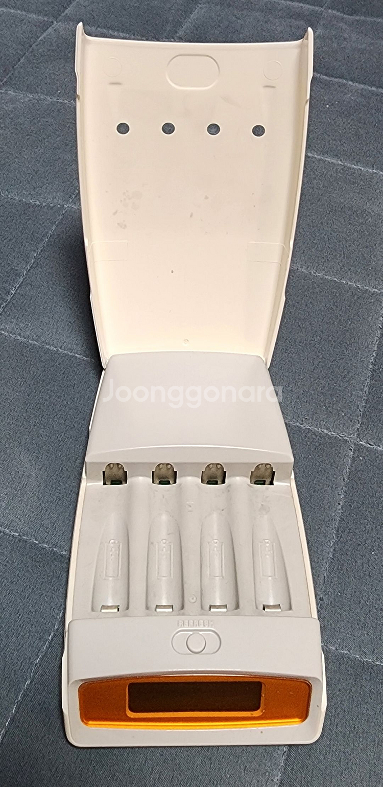 SONY Ni-MH 2A, 3A 배터리 충전기--2