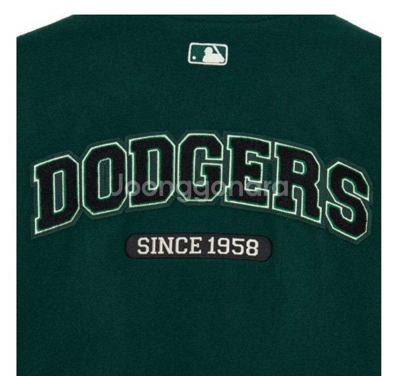 [새제품] MLB 울 와펜 소매배색 바시티자켓 L--6