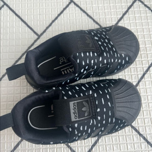 아디다스 슈퍼스타 130